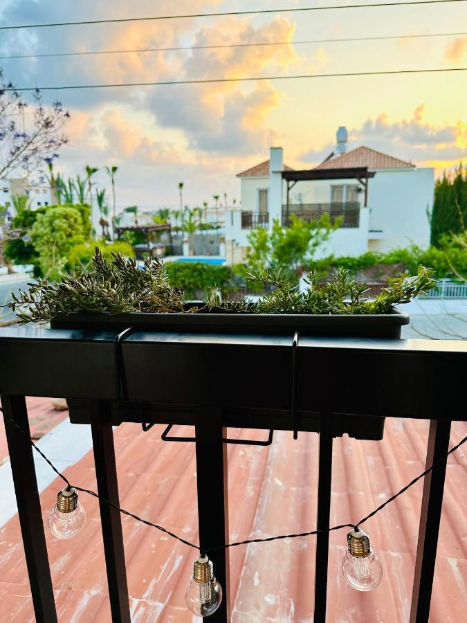 Arya Seaview Apartment In The Heart Of Coral Bay (Adults Only) المظهر الخارجي الصورة